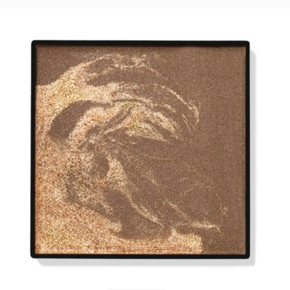 Mary Kay Bronzer